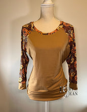 Load image into Gallery viewer, Slim Fit Raglan- 60’s Floral *XL*
