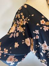 Load image into Gallery viewer, Summer Cardi- Black Floral
